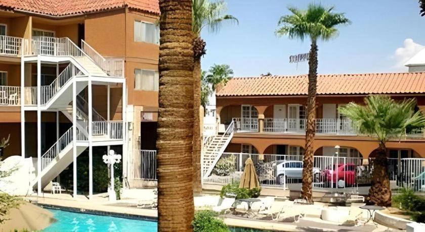 بيت شباب شاليمار لاس فيغاس المظهر الخارجي الصورة